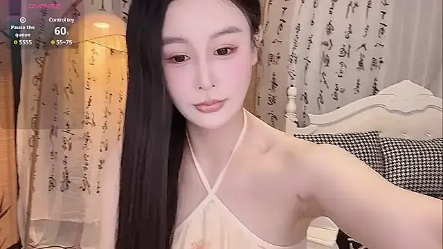 camille-w – webcam model profile photo