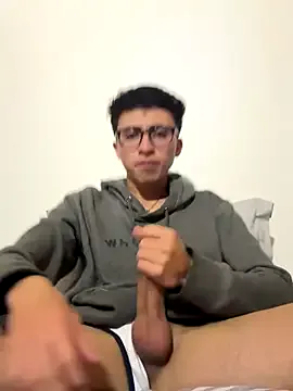 vlunaper18 – webcam model profile photo Image 2