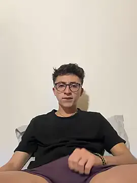 vlunaper18 – webcam model profile photo Image 4