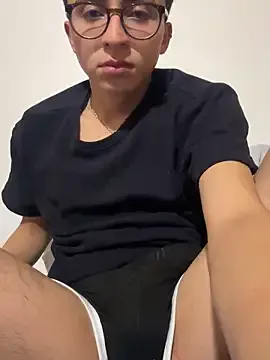 vlunaper18 – webcam model profile photo Image 5