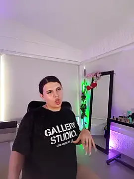 noahcole22 – webcam model profile photo Image 10