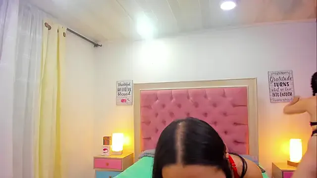 akamilasweetcm101 – webcam model profile photo Image 4