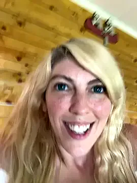 hana-08787- – webcam model profile photo Image 4