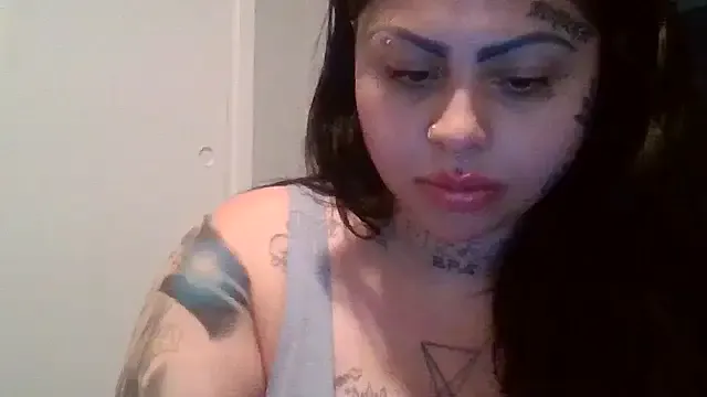 chicanachic13 – webcam model profile photo