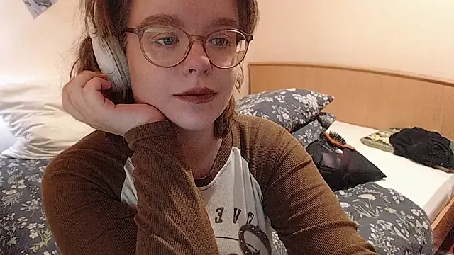 akamilasweetcm101 – webcam model profile photo Image 12