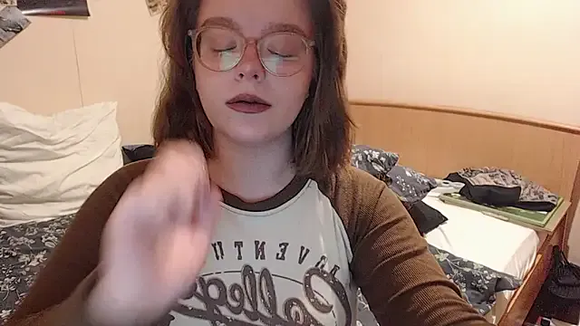 akamilasweetcm101 – webcam model profile photo Image 14