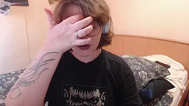 akamilasweetcm101 – webcam model profile photo Image 2