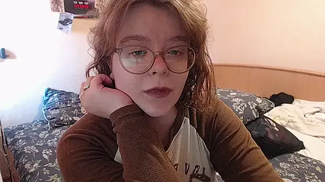 akamilasweetcm101 – webcam model profile photo Image 4