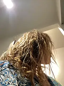 akamilasweetcm101 – webcam model profile photo Image 3