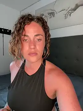 akamilasweetcm101 – webcam model profile photo Image 8