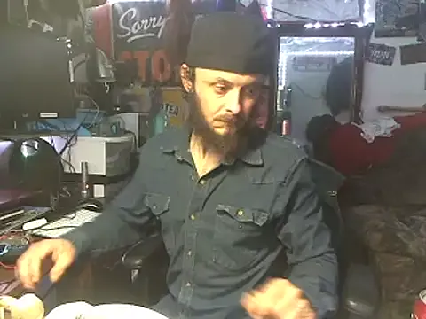 EddieDean – webcam model profile photo Image 13