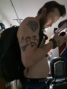 EddieDean – webcam model profile photo Image 2