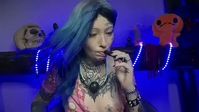 CarleeVelvet – webcam model profile photo Image 3