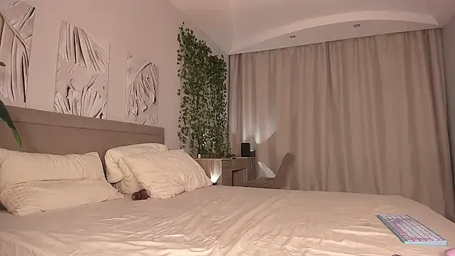 Niokii – webcam model profile photo Image 13