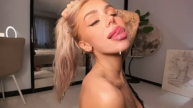 Niokii – webcam model profile photo Image 7