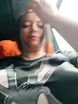 LaytonBox – webcam model profile photo Image 10