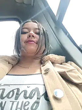 LaytonBox – webcam model profile photo Image 4