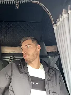 akamilasweetcm101 – webcam model profile photo Image 4