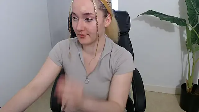 akamilasweetcm101 – webcam model profile photo Image 11