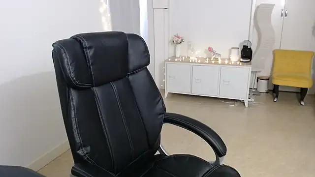 akamilasweetcm101 – webcam model profile photo Image 19