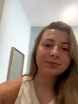 SexyMona – webcam model profile photo Image 8