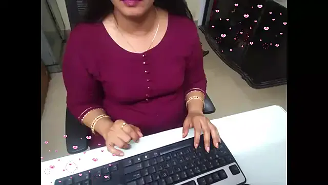 akamilasweetcm101 – webcam model profile photo Image 9