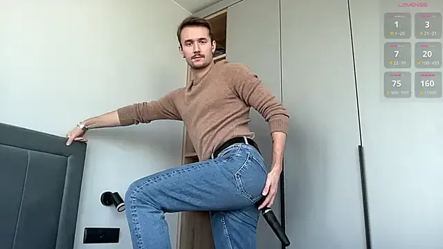 AmelieEdwards – webcam model profile photo Image 19