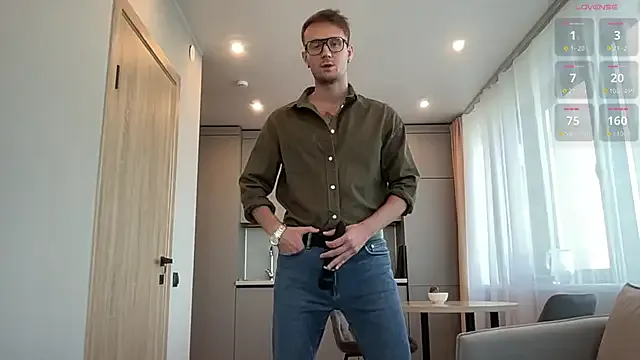 AmelieEdwards – webcam model profile photo Image 9