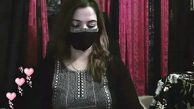 akamilasweetcm101 – webcam model profile photo Image 2