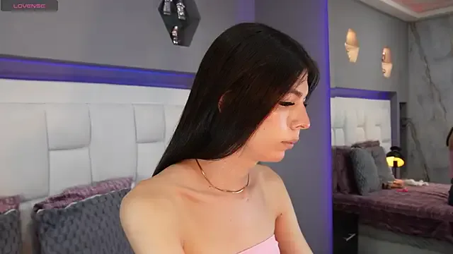 Red_Lola – webcam model profile photo Image 10