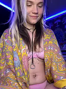 miamellycious – webcam model profile photo Image 4