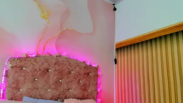 Venus22cumin – webcam model profile photo Image 7