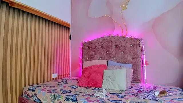 Venus22cumin – webcam model profile photo Image 8