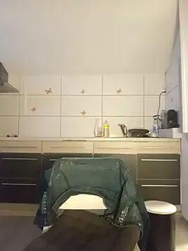 EmaMillers webcam show Image 17