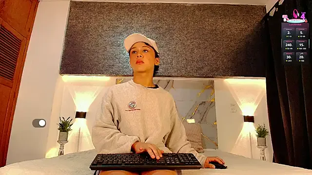 NinaMuller – webcam model profile photo Image 5