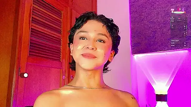 NinaMuller – webcam model profile photo Image 9