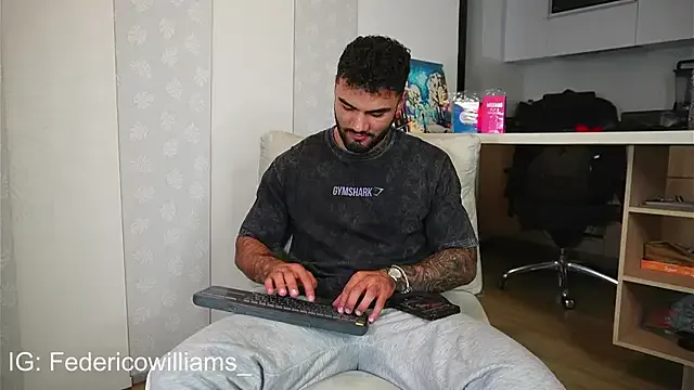 ItsEmmaFrost – webcam model profile photo Image 6