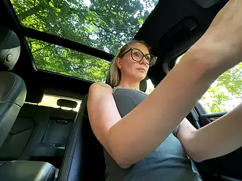 DanniDavis – webcam model profile photo Image 17