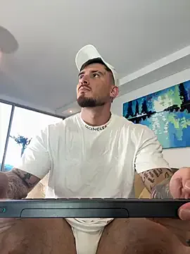 realroniraye – webcam model profile photo Image 16