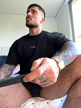 realroniraye – webcam model profile photo Image 6