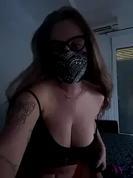 alanaascott – webcam model profile photo Image 3