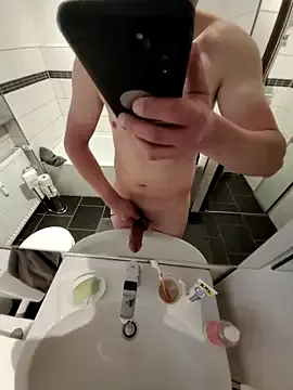 SarahhOrtiz – webcam model profile photo Image 3