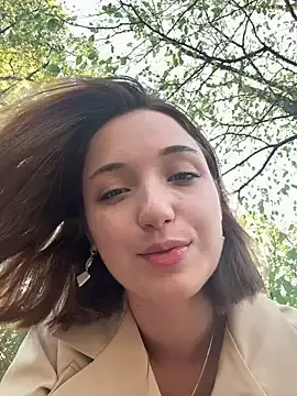 NOWA – webcam model profile photo Image 10