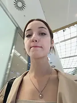 NOWA – webcam model profile photo Image 9