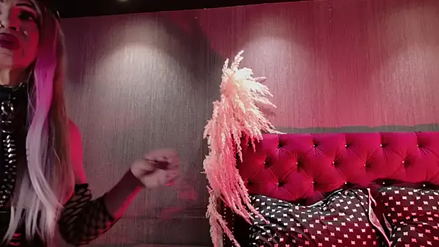 dominikazX – webcam model profile photo Image 10