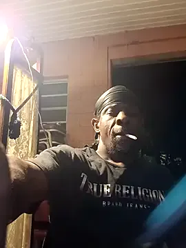 Latinadulcemami – webcam model profile photo Image 4