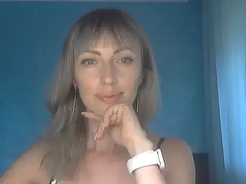 akamilasweetcm101 – webcam model profile photo Image 6