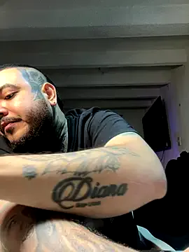 NAUGHTYaryana – webcam model profile photo Image 16