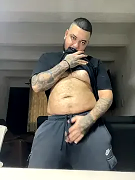 NAUGHTYaryana – webcam model profile photo Image 9