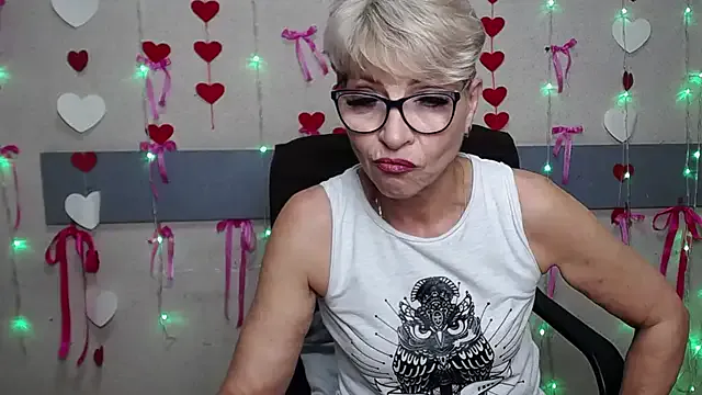 akamilasweetcm101 – webcam model profile photo Image 6